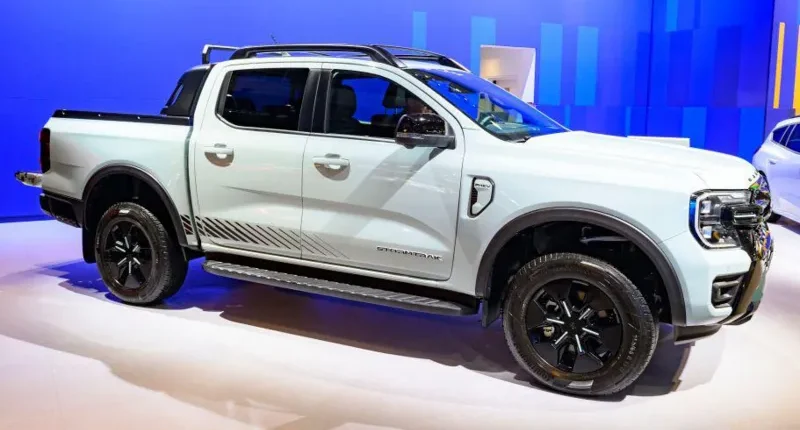 Large American pickup trucks are difficult to drive around Europe's old and narrow streets