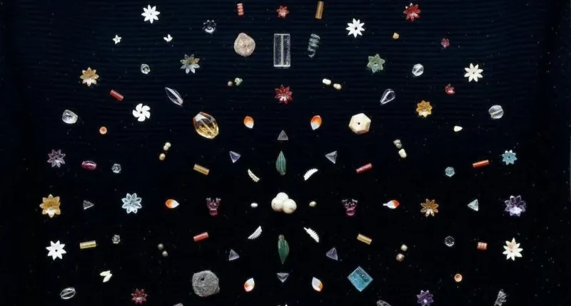 The jewels comprise nearly 1,800 pearls, rubies, sapphires, and patterned gold sheets