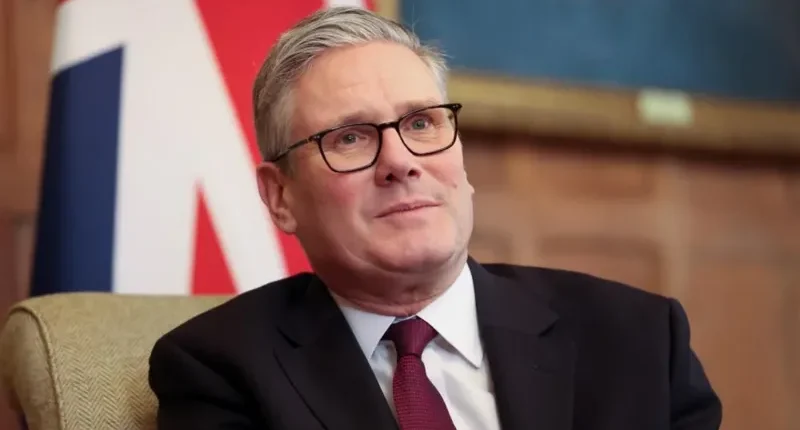 Starmer says 'China matters' as he heads to Beijing with business leaders