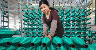 China's economy grows faster than expected despite Iran war